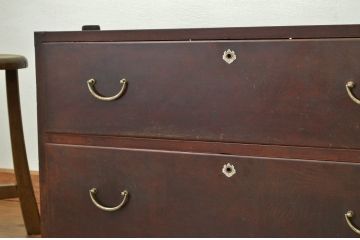 レトロ家具　アンティーク 古い木のレトロなローチェスト(和箪笥・たんす・ローボード)