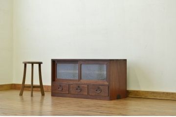 レトロ家具　昭和レトロ 結霜ガラスの前欅アンティークローボード