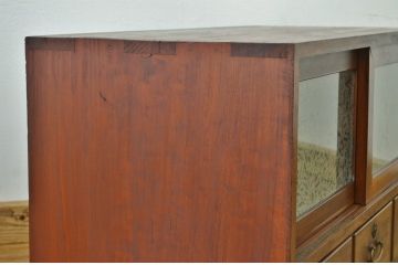 レトロ家具　昭和レトロ 結霜ガラスの前欅アンティークローボード