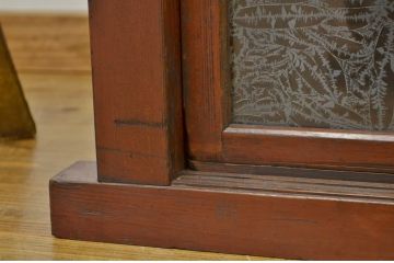 アンティーク家具　古い木の結霜ガラス水屋箪笥サイドボード?