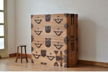 アンティーク家具　古民具・骨董　極上品!見事な金具の最上手総桐二本松箪笥(桐箪笥、桐たんす)