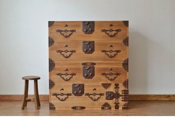 アンティーク家具　古民具・骨董　極上品!見事な金具の最上手総桐二本松箪笥(桐箪笥、桐たんす)