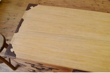 アンティーク家具　古民具・骨董　極上品!見事な金具の最上手総桐二本松箪笥(桐箪笥、桐たんす)