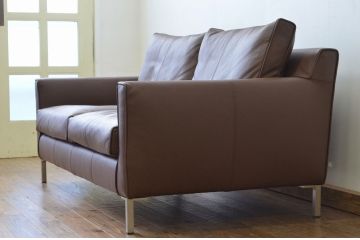 中古 極美品 定価38万　アイラーセン(eilersen)本革張りソファストリームライン特注品アクタス