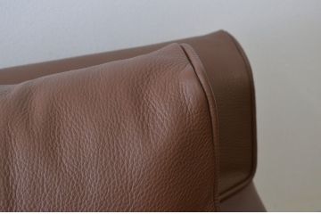 中古 極美品 定価38万　アイラーセン(eilersen)本革張りソファストリームライン特注品アクタス