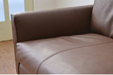 中古 極美品 定価38万　アイラーセン(eilersen)本革張りソファストリームライン特注品アクタス