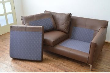 中古 極美品 定価38万　アイラーセン(eilersen)本革張りソファストリームライン特注品アクタス