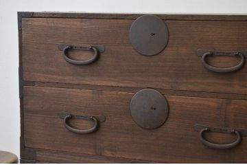 アンティーク家具　☆アンティーク 上下重ねのシックな時代箪笥