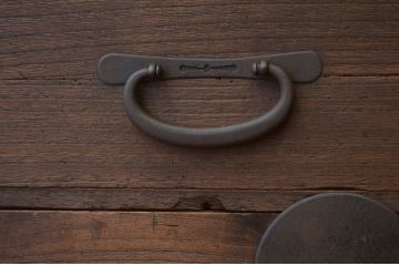 アンティーク家具　☆アンティーク 上下重ねのシックな時代箪笥