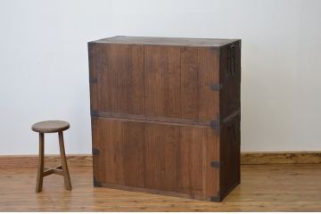 アンティーク家具　☆アンティーク 上下重ねのシックな時代箪笥