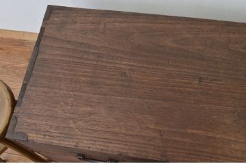 アンティーク家具　☆アンティーク 上下重ねのシックな時代箪笥