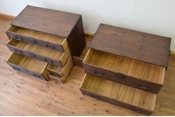 アンティーク家具　☆古民具・骨董 上下重ねの金具の重厚な五丁引き時代箪笥