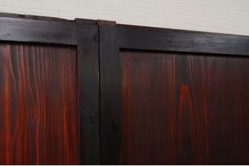 しっかりとした作りの格子帯戸4枚セット