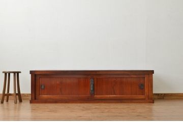 アンティーク家具　古民具・骨董　極上漆前面欅の時代箪笥ローボード(水屋箪笥、テレビ台、収納棚、キャビネット)