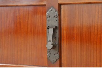 アンティーク家具　古民具・骨董　極上漆前面欅の時代箪笥ローボード(水屋箪笥、テレビ台、収納棚、キャビネット)