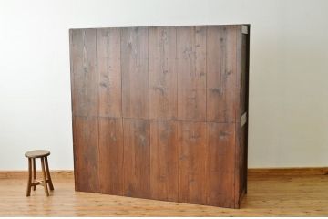 アンティーク家具　古民具・骨董　前板が欅無垢材の上質な水屋箪笥