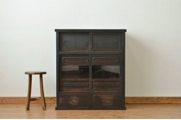 アンティーク家具　アンティーク　古い木の使い込まれた明治時代の収納棚(茶箪笥)