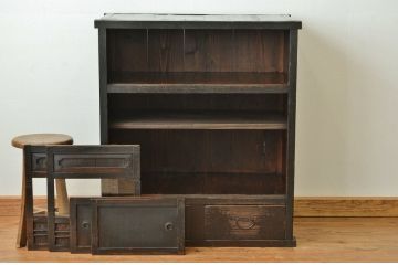 アンティーク家具　アンティーク　古い木の使い込まれた明治時代の収納棚(茶箪笥)