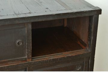 アンティーク家具　アンティーク　古い木の使い込まれた明治時代の収納棚(茶箪笥)
