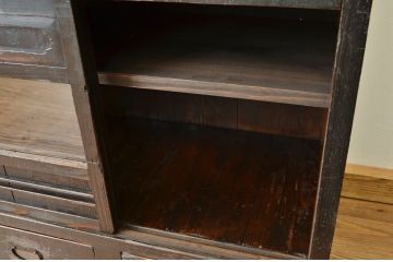 アンティーク家具　アンティーク　古い木の使い込まれた明治時代の収納棚(茶箪笥)