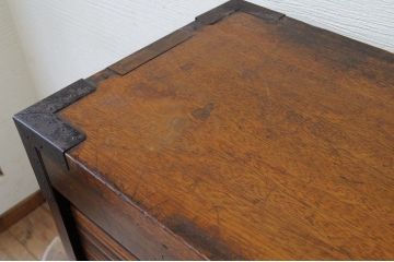 アンティーク家具　希少!古い質屋の頑丈なシャッター収納棚(蛇腹)