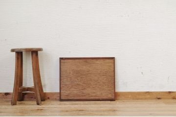 古い木の小振りな鏡1