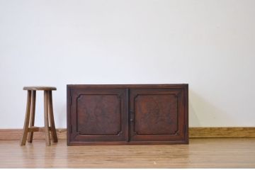 アンティーク家具　アンティーク 前面欅の作りの上質な観音開きローボード(時代箪笥・ローチェスト)