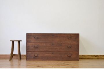 アンティーク家具　アンティーク 前面桐無垢材の引き出し3杯ワイドローボード(時代箪笥・ローチェスト、桐箪笥、桐たんす)
