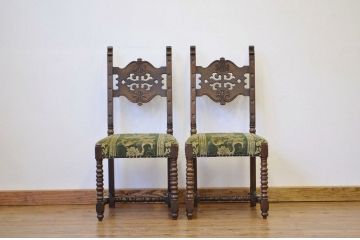 中古 重厚なデザインのオーク材ダイニングチェア2脚セット?