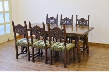 中古 重厚なデザインのオーク材ダイニングチェア2脚セット?