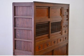 アンティーク家具　古民具・骨董 欅材の使われた上品な関西水屋箪笥(食器棚)