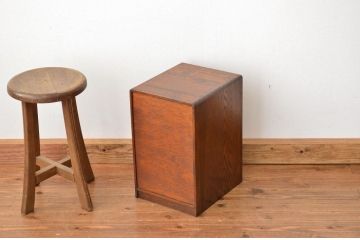 レトロ家具　昭和レトロ　雰囲気の良い飾り彫りの6杯小引き出し
