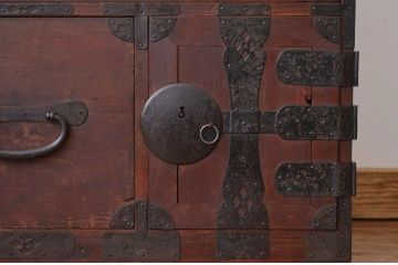 アンティーク家具　古民具・骨董 シックな時代箪笥ローボード(チェスト・タンス)