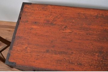 アンティーク家具　古民具・骨董　重厚な金具の時代箪笥ローボード(チェスト・タンス)