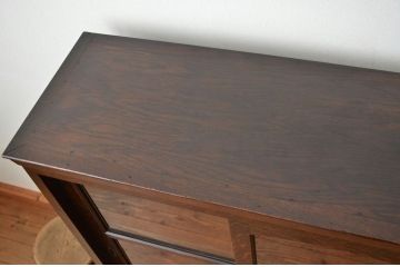 アンティーク家具　極上ナラ材の重厚な4枚引き戸の大型収納棚(ガラスキャビネット)