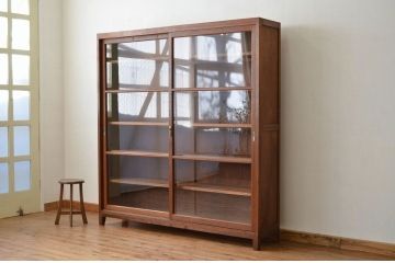 アンティーク家具　1960年代特大薄型収納棚?(陳列棚、ショーケース、ガラスケース)