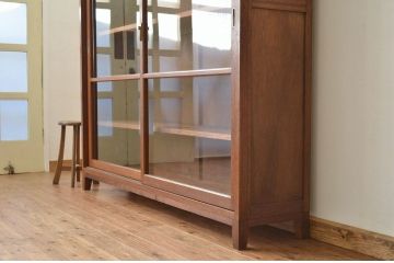 アンティーク家具　1960年代特大薄型収納棚?(陳列棚、ショーケース、ガラスケース)