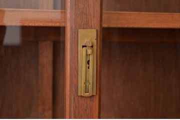 アンティーク家具　1960年代特大薄型収納棚?(陳列棚、ショーケース、ガラスケース)