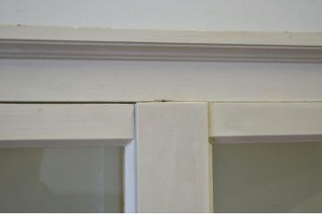 レトロ家具　昭和レトロ　白いペイントのアンティークケビント(ガラスケース)