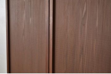 シックな杉材浮造り木目引き戸2枚セット