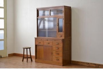 レトロ家具　昭和レトロ 古いナラ材の作業台付き食器棚(アンティーク収納棚)