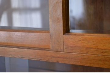 レトロ家具　昭和レトロ 古いナラ材の作業台付き食器棚(アンティーク収納棚)