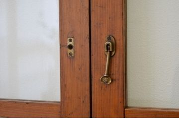 アンティーク 古い木の素敵な雰囲気のガラス戸2枚セット(引き戸・建具)