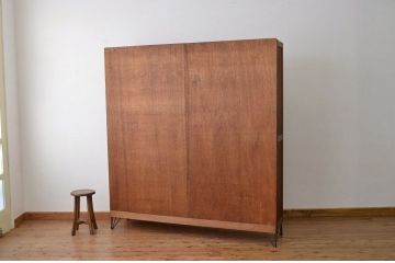 アンティーク家具　1960年代特大薄型収鉄脚納棚(アイアン・陳列棚・ショーケース・ガラスケース)