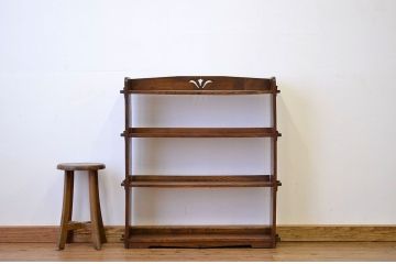 レトロ家具　昭和レトロ　栓無垢材の透かし彫り本棚(飾り棚)