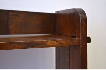 レトロ家具　昭和レトロ　栓無垢材の透かし彫り本棚(飾り棚)