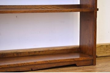 レトロ家具　昭和レトロ　栓無垢材の透かし彫り本棚(飾り棚)