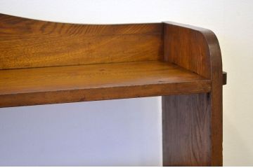 レトロ家具　★昭和レトロ　古い栓無垢材の重厚な本棚(飾り棚)