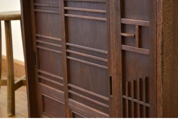 レトロ家具　昭和レトロ　造りの良い古い桐材のシックな下駄箱(収納棚アンティーク)