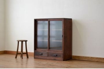 アンティーク家具　アンティーク　古い木のモールガラス収納棚(食器棚)
